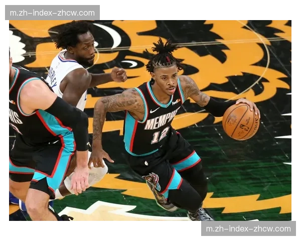 格耶抢断后失球致丢分,黄潜中场攻防转换环节出现致命失误 格耶抢断后失球致丢分,黄潜中场攻防转换环节出现致命失误